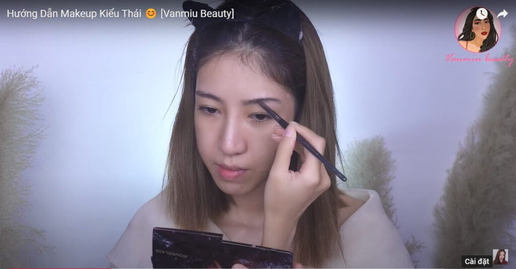 Cách makeup cô dâu phong cách Thái Lan
